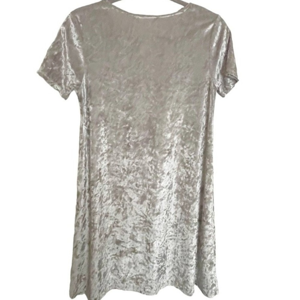 FULL TILT DRESS SIZE MEDIUM CRUSHED VELVET SKATER DRESS WHITE SILVER - Picture 2 of 7